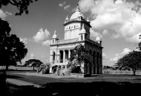 Fail:Swami_Vivekananda_temple_Belur_Math.jpg