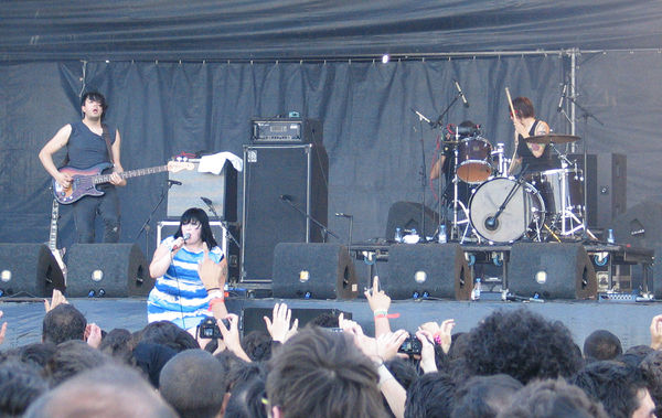 Gossip performing in 2007. L–R: Brace Paine, Beth Ditto, Hannah Blilie