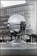 The Sphere in WTC courtyard 1998
