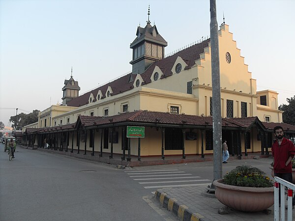 The Tollinton Market building was the first in which the museum's collection was displayed.