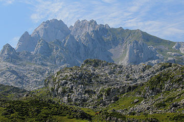 Torre de Santa María o Peñasanta de Enol