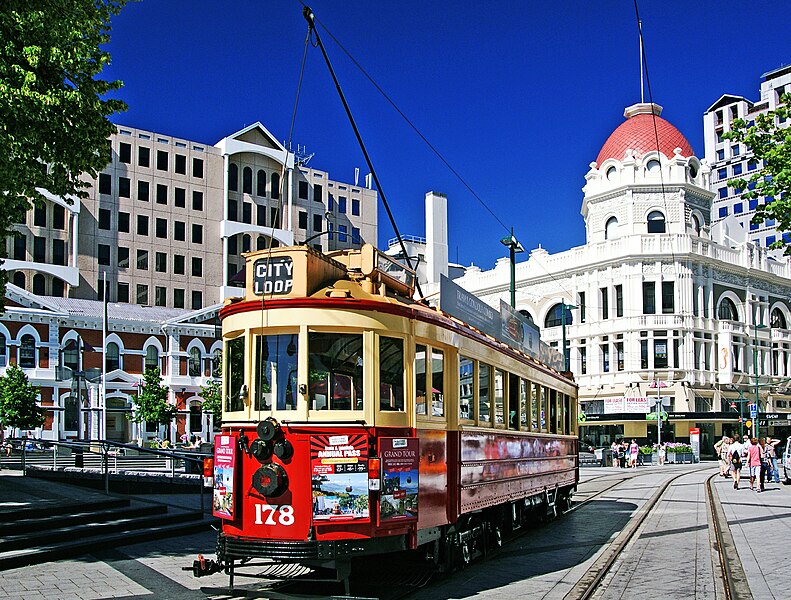 File:Trams Christchurch and Regent Theatre.jpg