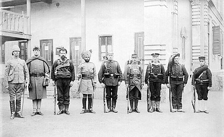 450px-Troops_of_the_Eight_nations_alliance_1900.jpg