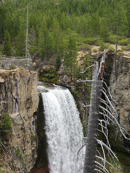 File:Tumalo Falls, Central Oregon (2013) - 09.JPG