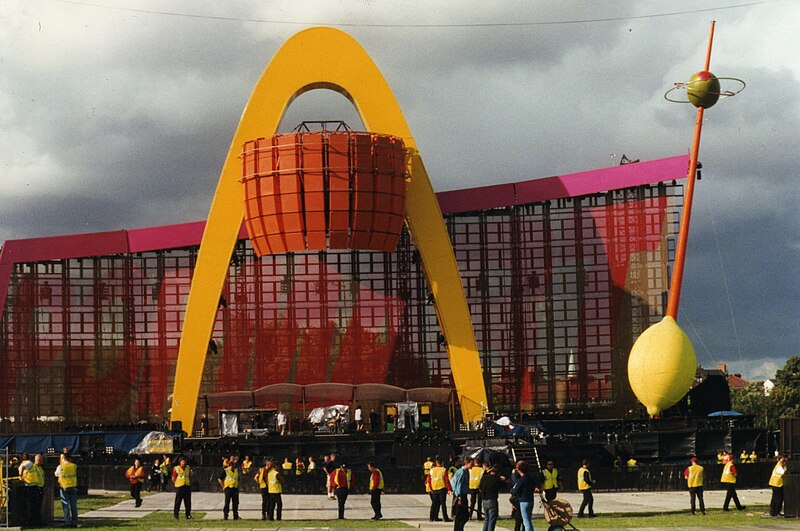 File:U2 PopMart Tour, Belfast, August 1997 (01).jpg