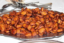 A platter of fried plantains Un plat d'alloco Fried Plantains.JPG