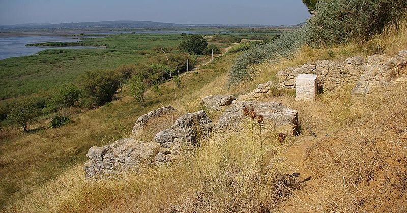 File:Vendres aqueduct.jpg