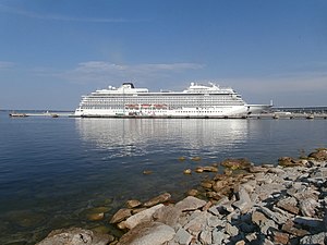 Viking Sun Starboard Side Port of Tallinn 2. srpna 2018.jpg