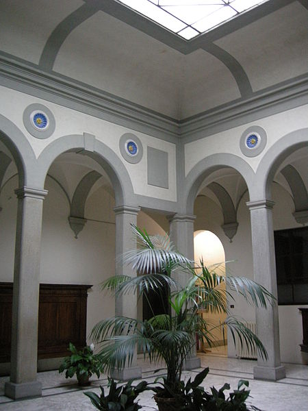 File:Villa la quiete, cortile 01.JPG