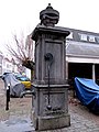 Stenenwaterpomp 18e eeuw aan de Vismarkt (rijksmonument)