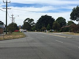 Walter Road Timur dekat Abingdon Street, Barat Australia.jpg