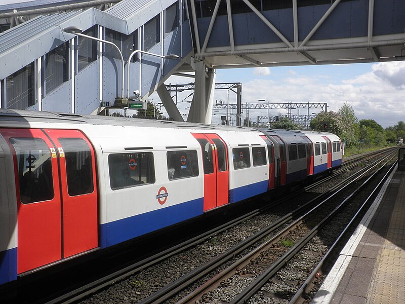 File:Wembley Central railway station - geograph.org.uk - 4470250.jpg