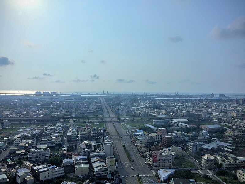 File:West view from the top of Tungs' Taichung MetroHarbor Hospital.jpg