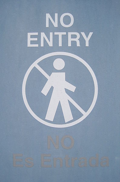 File:White No entry sign, San Mateo.JPG