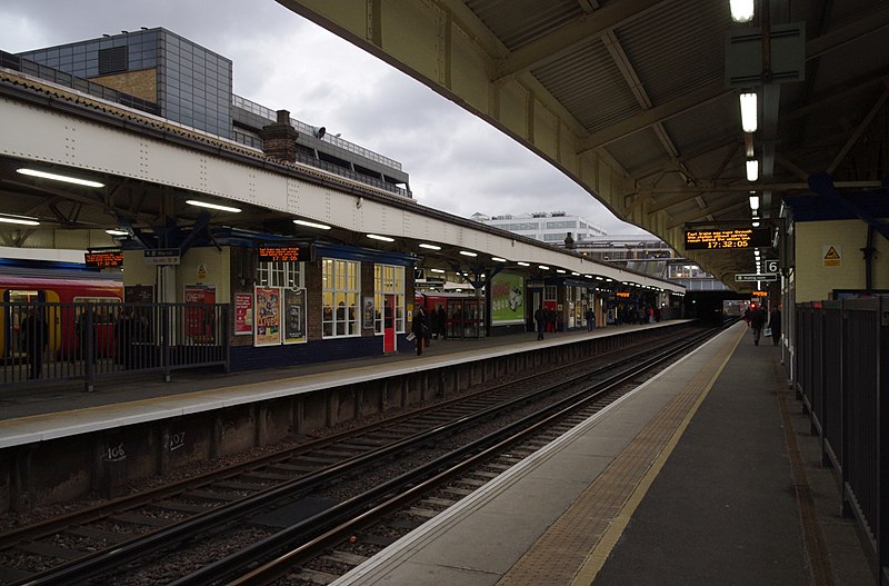 File:Wimbledon station MMB 03 455XXX.jpg