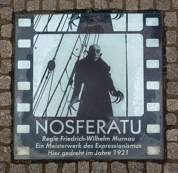 File:Wismar Markt Nosferatu 01.jpg