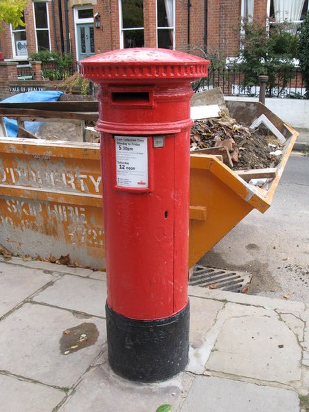 File:"Anonymous" (Victorian) postbox, Vale of Health, NW3 - geograph.org.uk - 1071132.jpg