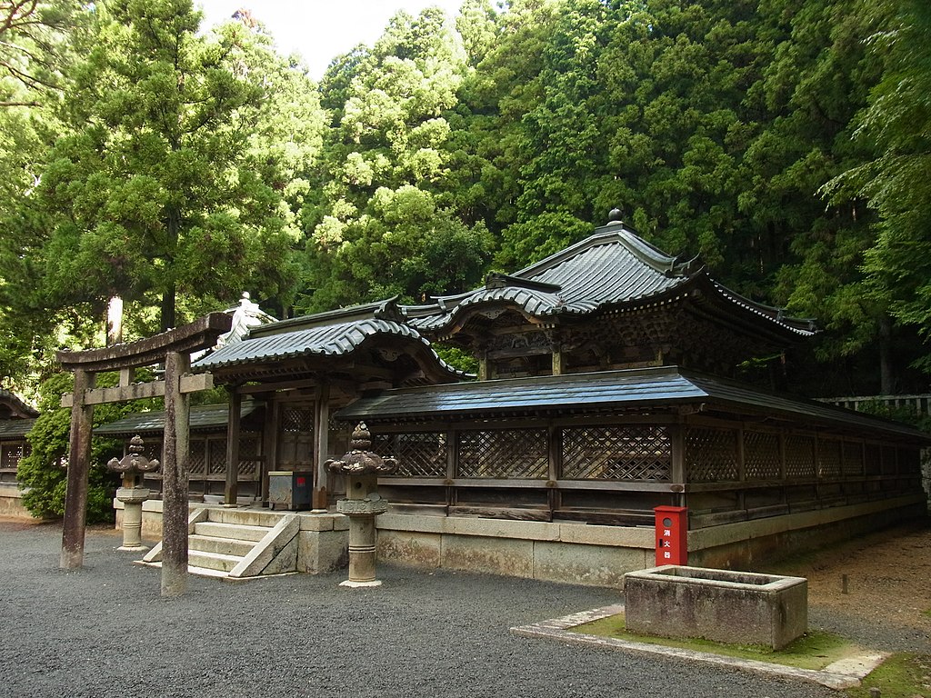 高野山・徳川家霊台にて 徳川家康の霊屋 Mausoleum of Tokugawa Ieyasu 2011.8.27 - panoramio