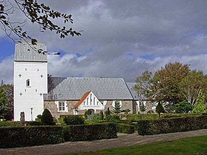 Sådan kommer du til Henne Kirkeby med offentlig transport – Om stedet