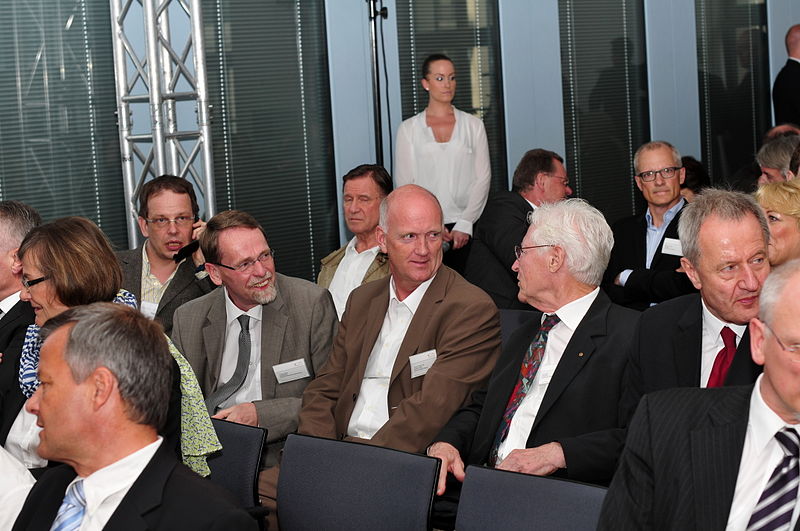 File:13-06-10-dosb-wahlhearing-vorbereitung-46.jpg