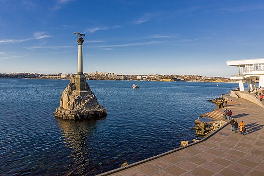 Севастополь год назад. Севастополь столб. Sevastopol Bay. Севастополь бухта. Севастополь море.