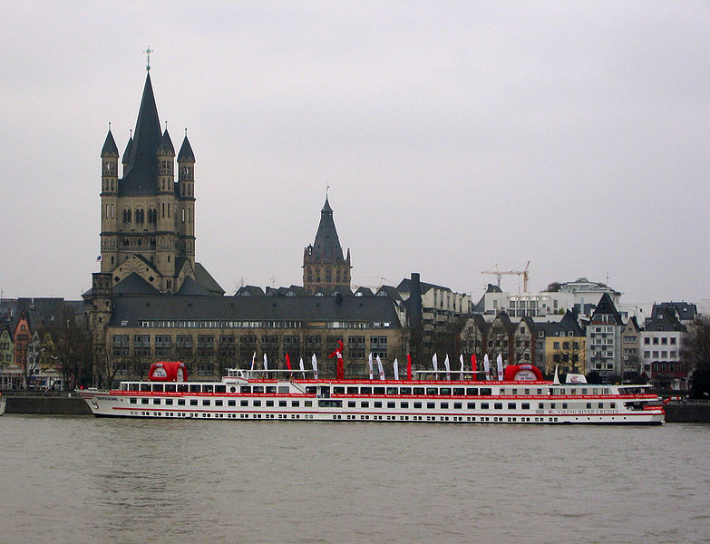 File:2002-12 Cologne - Rhine river and some church.jpg