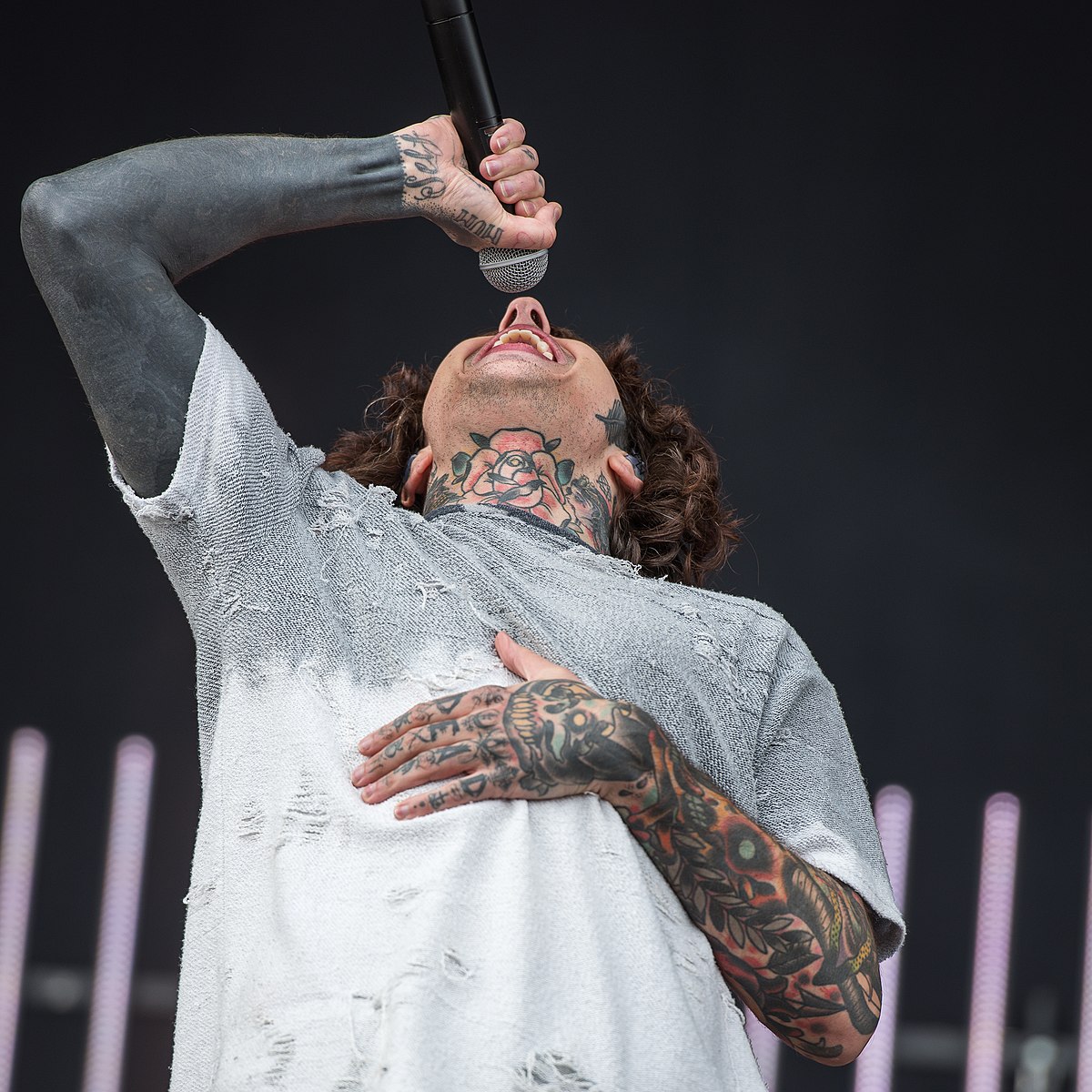 Oliver Sykes