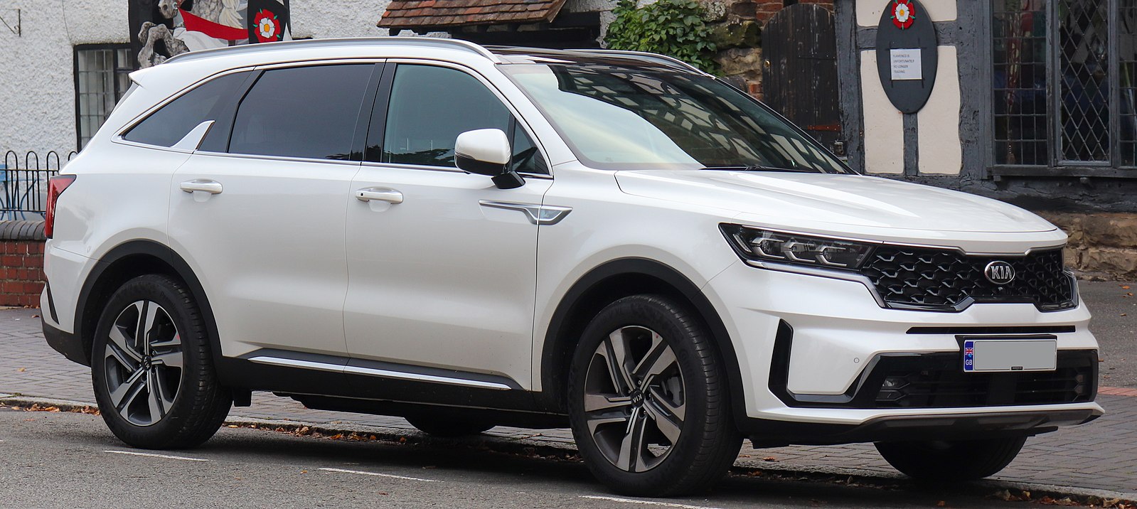 White Kia Sorento