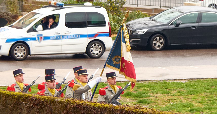 Arrivée du drapeau du 35e R.I.