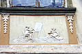 English: Parapet relief below window Deutsch: Parapet-Relief unter Fenster