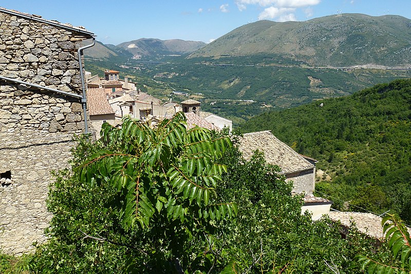 File:67030 Castrovalva, Province of L'Aquila, Italy - panoramio (6).jpg