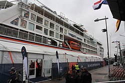 For commissioning and christening at the Hamburg Überseebrücke