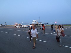 Aéroport De Dole-Jura: Situation géographique, Histoire, Organisation et activités