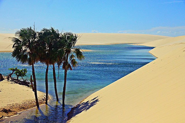 File:A_bela_Lagoa_da_América,_no_Parque_Nacional_dos_Lençóis_Maranhenses.jpg