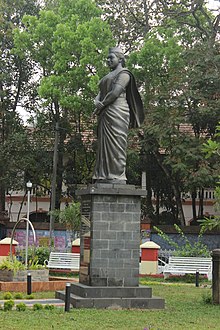 Statue of Accamma Cherian in Vellayambalam, Thiruvananthapuram. Accamma Cherian Park 02.jpg