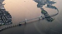 Widok z lotu ptaka na most Throgs Neck Bridge.jpg