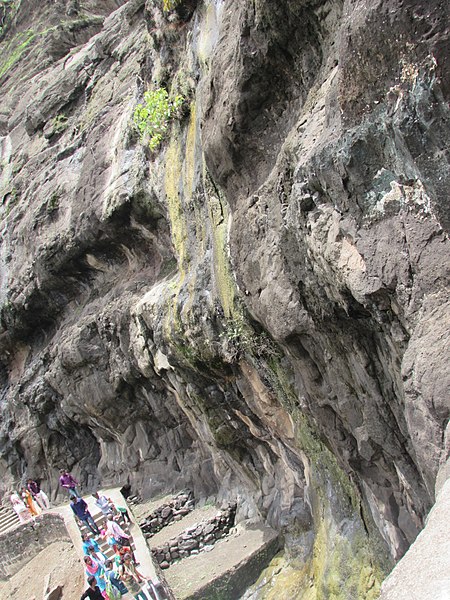 File:Ajanta caves Maharashtra 206.jpg