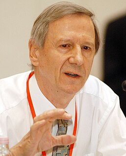 Anthony Giddens British sociologist