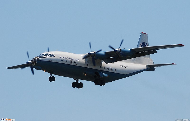 File:Antonov An-12BP Cub Aerovis AL (VIZ) UR-CBF - MSN 2340507 (2949444688).jpg