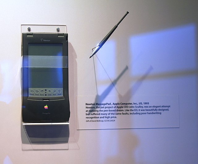 Apple Newton MessagePad (1993) – Computer History Museum