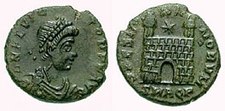 Como Flavius ​​​​Victor- aquileia RIC 055b1.jpg