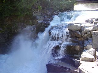 <span class="mw-page-title-main">Ashlu Falls</span> Waterfall in Northwest of Squamish