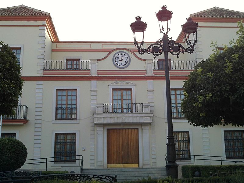 File:Ayuntamiento de Bollullos de la Mitación.jpg