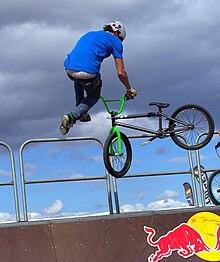Joel Dodd from the Leaf Cycles Australia team performs a tailwhip at World MTB championships in Canberra, 2009 BMX tailwhip Stevage.jpg