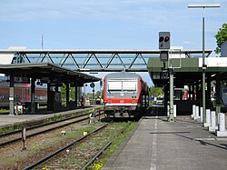 BR 628 am Bahnhof Mühldorf.jpg