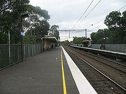 North-west bound view from Platform 1, January 2007 BalaclavaStation.jpg