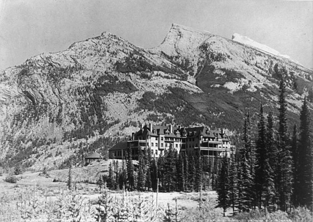 Banff Springs Hotel, 1902