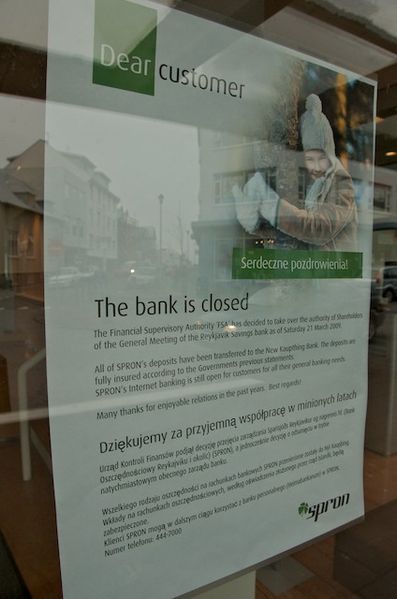 File:Bank Notice - Reykjavik 2009 (3443680117).jpg