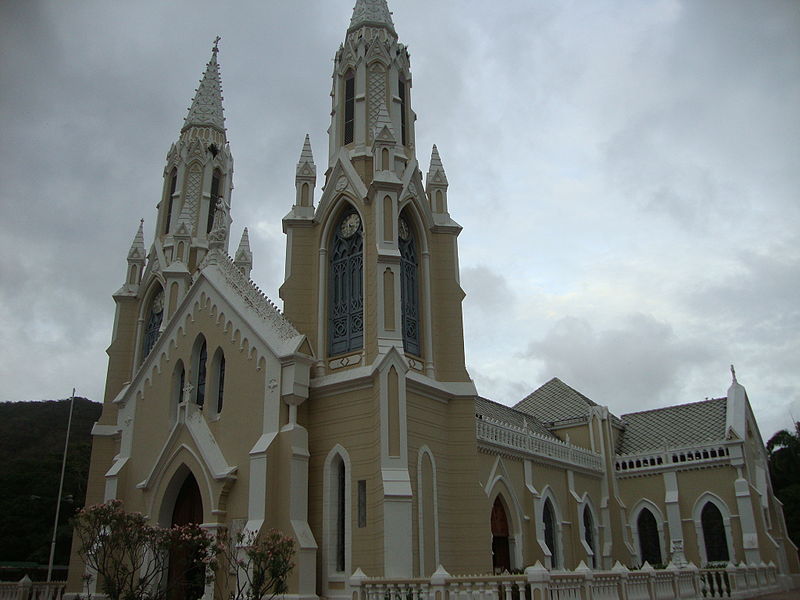 File:Basílica menor Nuestra Señora del Valle 2.JPG