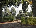 Erster Grabstein des Friedhofes